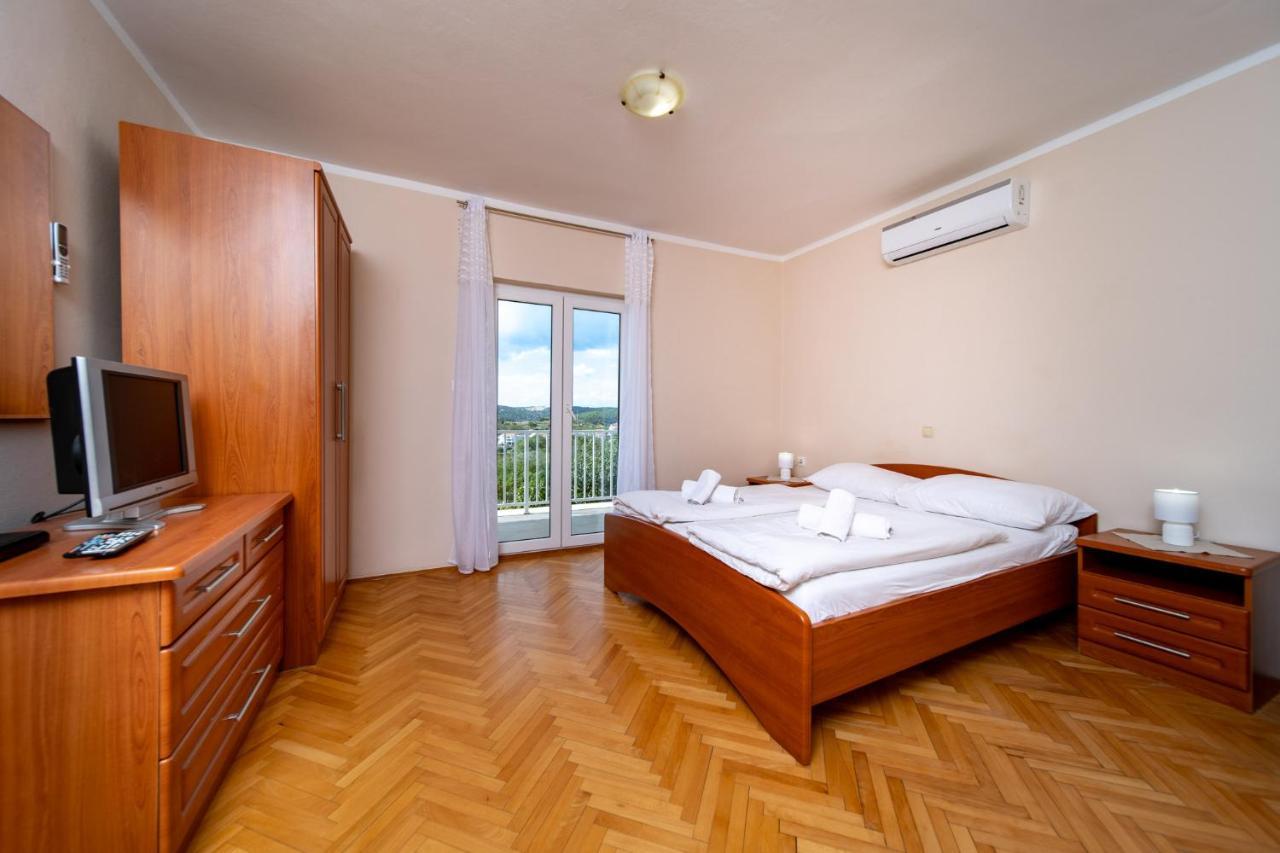 Apartment Stare Brajde