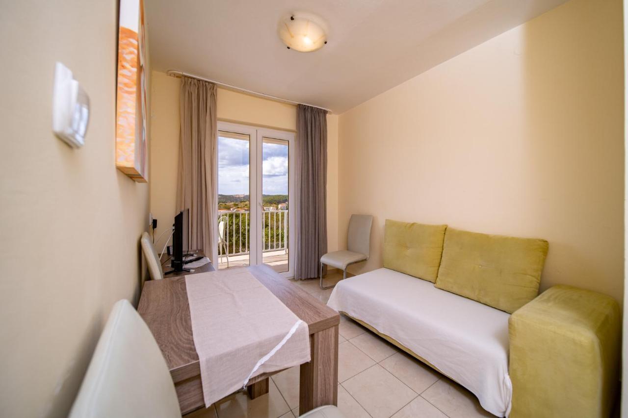 Apartment Stare Brajde Lopar