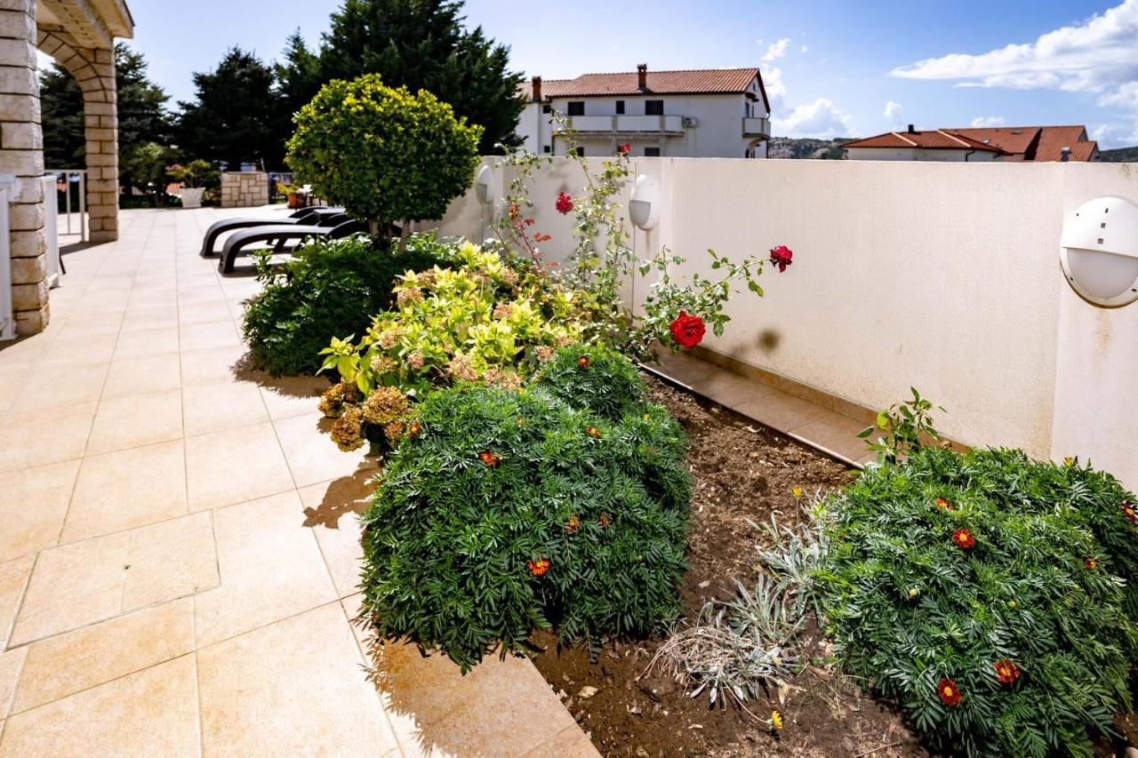 Stare Brajde Apartment Lopar